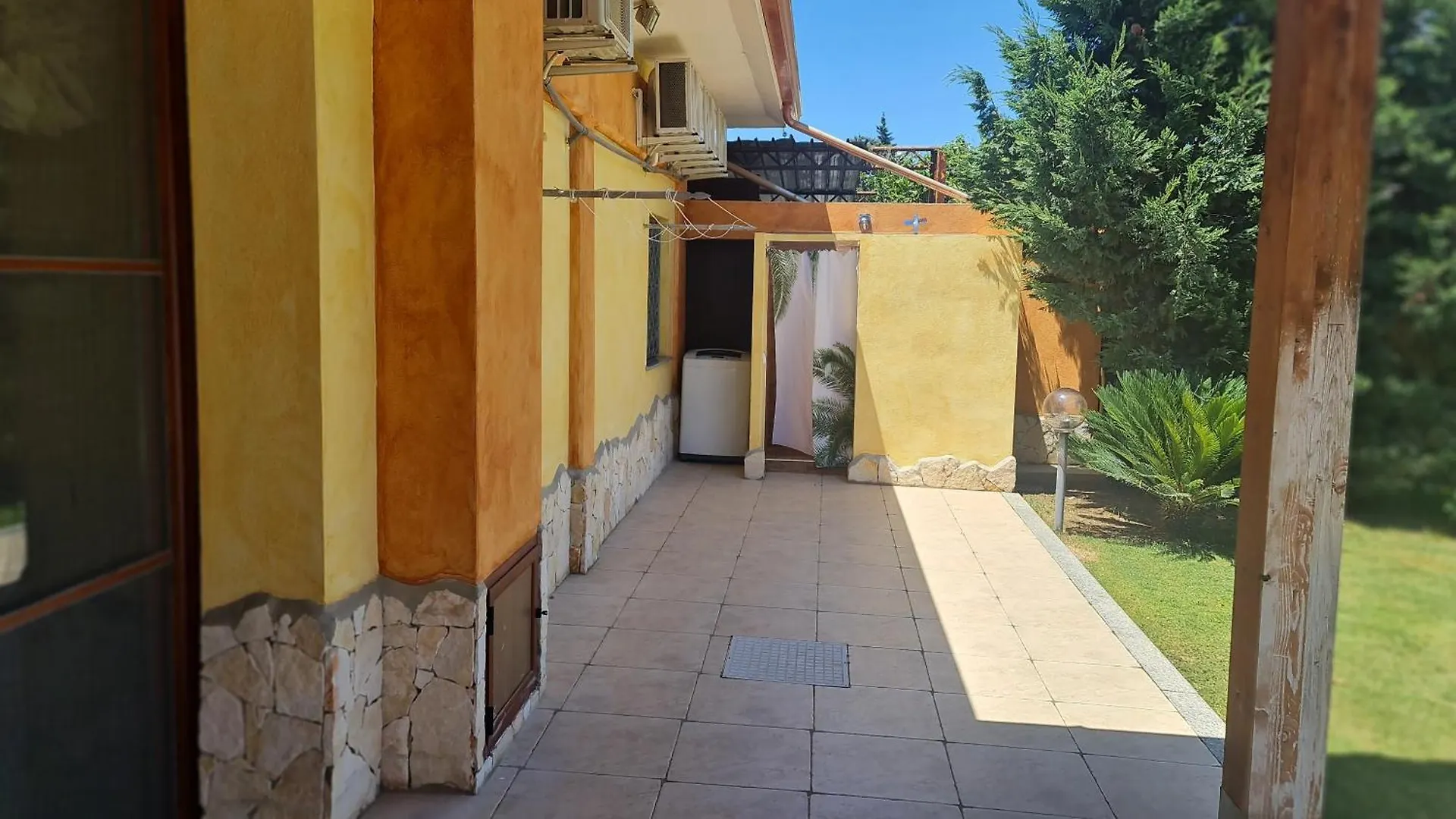 Villa Vivi. Piscina, Idro, Giardino E Condizionatore Capitana