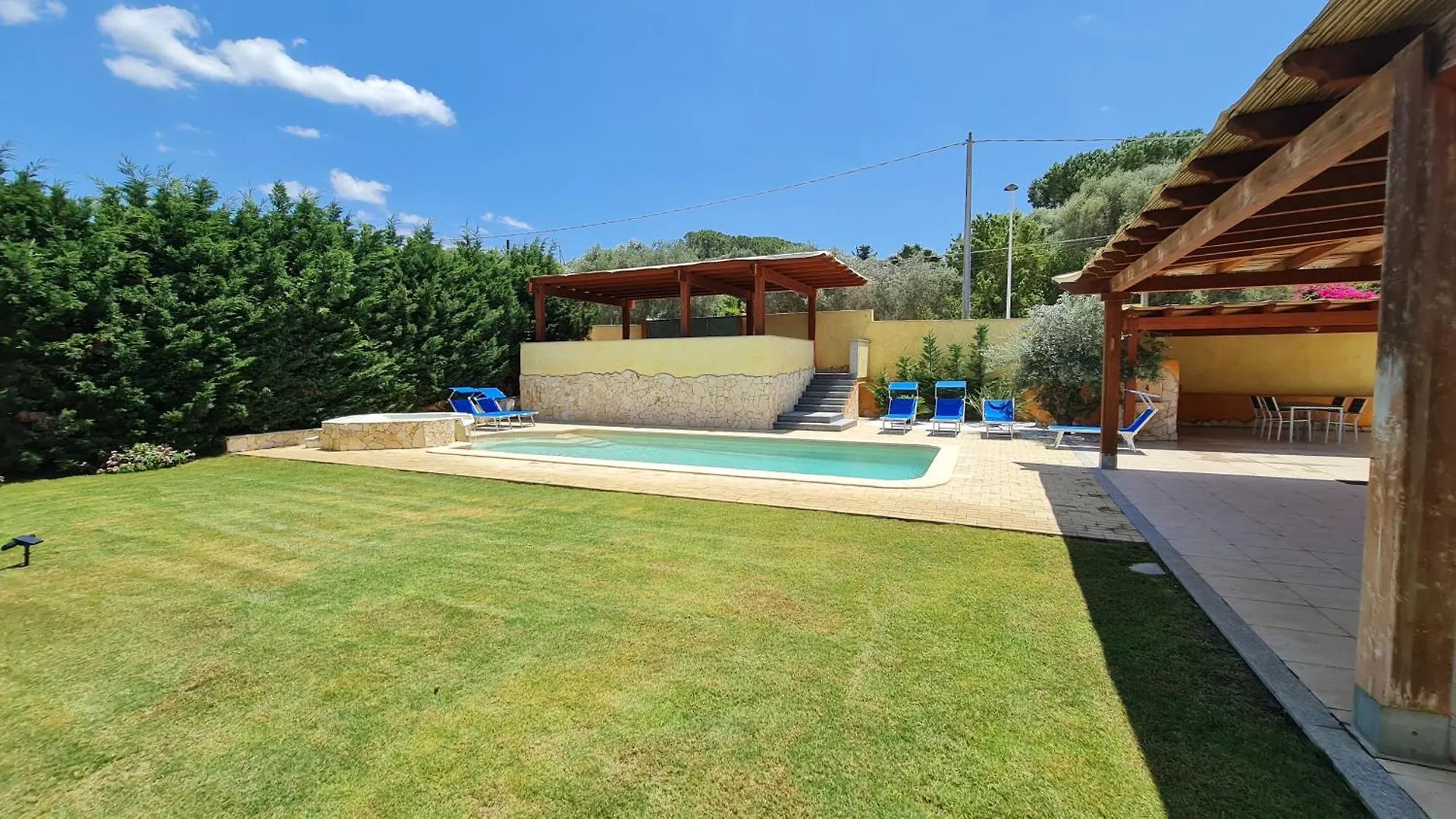 Villa Vivi. Piscina, Idro, Giardino E Condizionatore Capitana İtalya